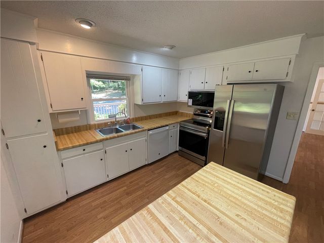 485 Mountain Rest Lake Road, Mountain Rest, SC 29664