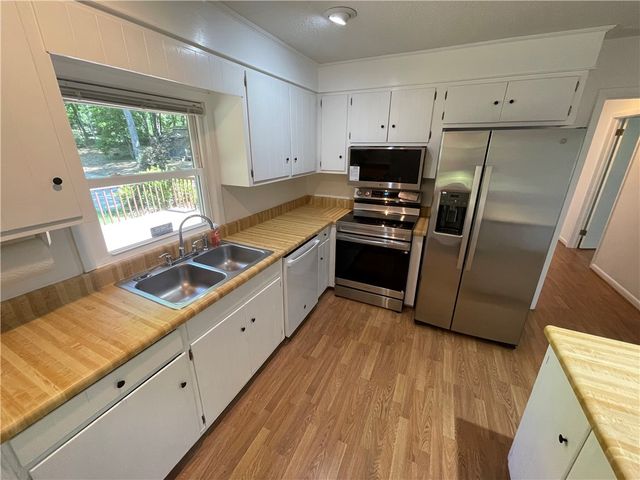 485 Mountain Rest Lake Road, Mountain Rest, SC 29664