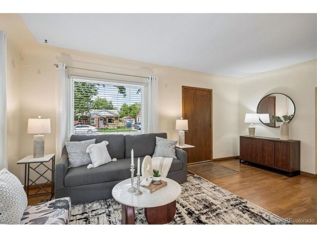 3912 S Cherokee St, Englewood, CO 80110