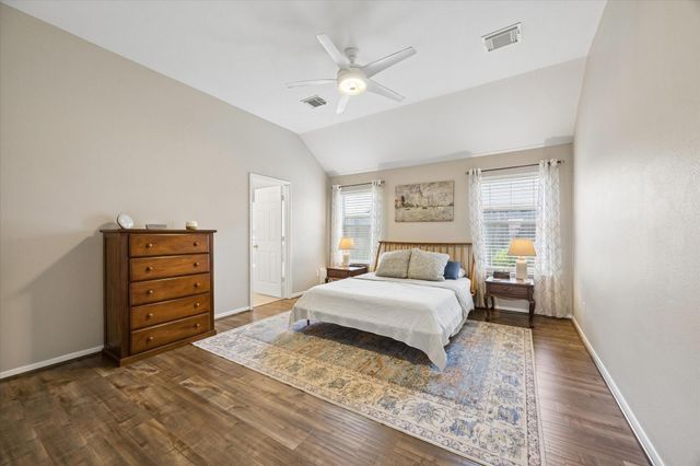 608 Brad Court, Webster, TX 77598