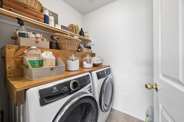 608 Brad Court, Webster, TX 77598