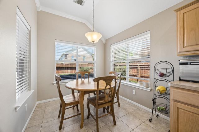 608 Brad Court, Webster, TX 77598