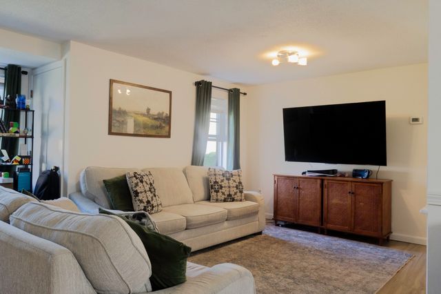 25 Eagle 3, Brockton, MA 02301