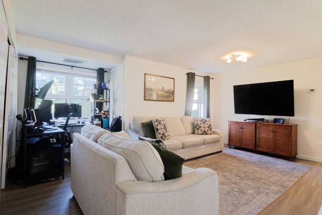 25 Eagle 3, Brockton, MA 02301