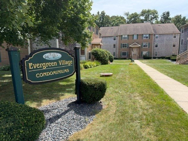 25 Eagle 3, Brockton, MA 02301