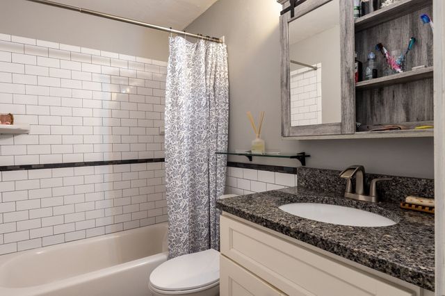 25 Eagle 3, Brockton, MA 02301