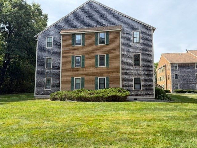 25 Eagle 3, Brockton, MA 02301