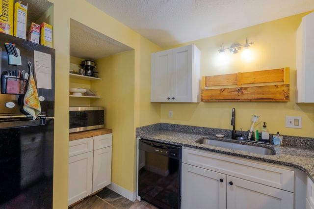 25 Eagle 3, Brockton, MA 02301