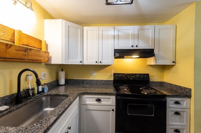 25 Eagle 3, Brockton, MA 02301