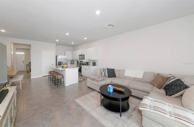 17645 CRESCENT MOON LOOP, Bradenton, FL 34211