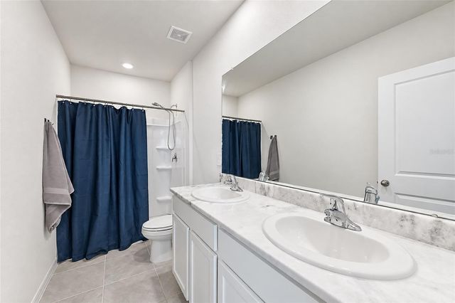 17645 CRESCENT MOON LOOP, Bradenton, FL 34211