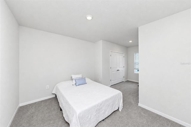17645 CRESCENT MOON LOOP, Bradenton, FL 34211