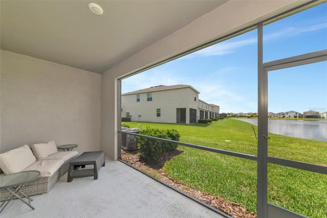 17645 CRESCENT MOON LOOP, Bradenton, FL 34211