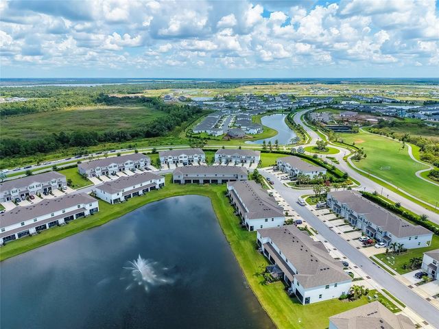 17645 CRESCENT MOON LOOP, Bradenton, FL 34211