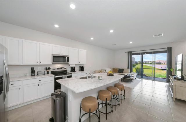 17645 CRESCENT MOON LOOP, Bradenton, FL 34211