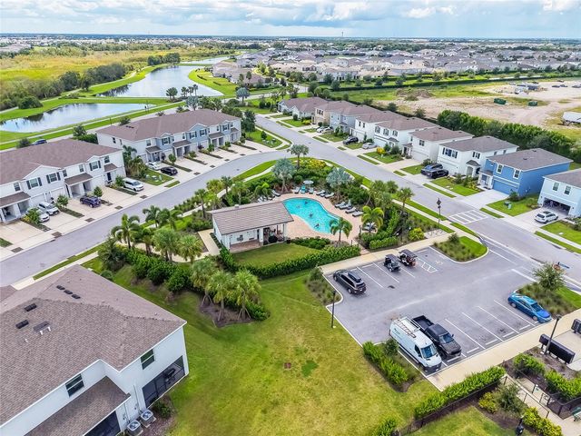 17645 CRESCENT MOON LOOP, Bradenton, FL 34211