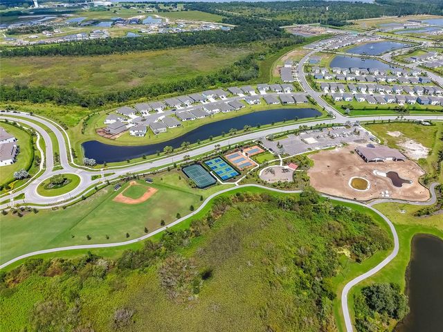 17645 CRESCENT MOON LOOP, Bradenton, FL 34211