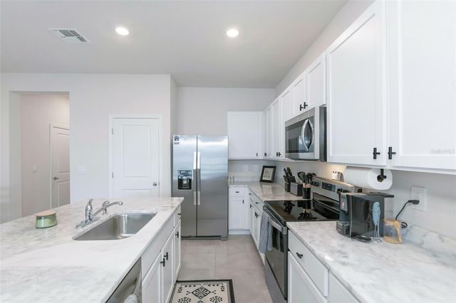 17645 CRESCENT MOON LOOP, Bradenton, FL 34211