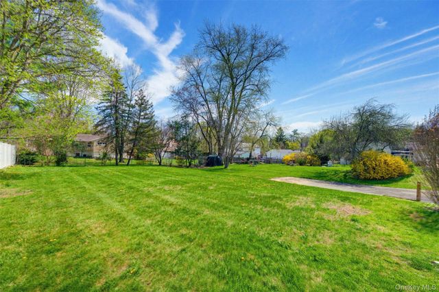 12 Reservoir Road, Highland, NY 12528