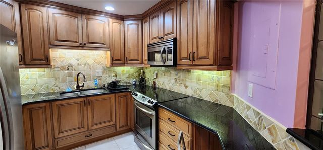 6371 La Costa Drive 104, Boca Raton, FL 33433