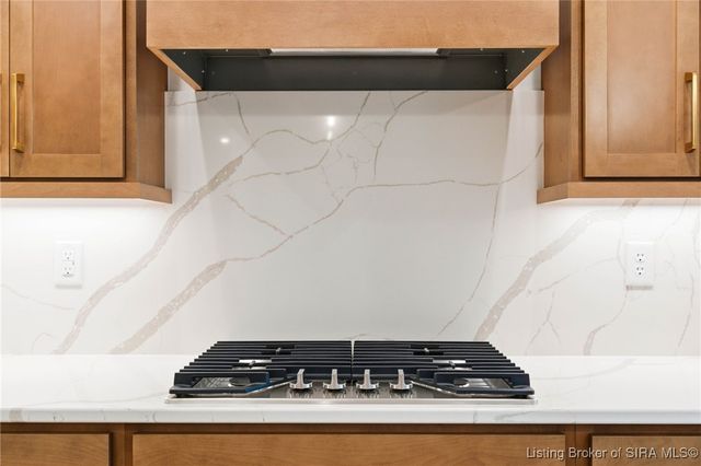 711 Lillian Way, Jeffersonville, IN 47130