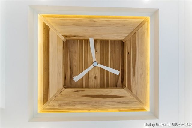 711 Lillian Way, Jeffersonville, IN 47130