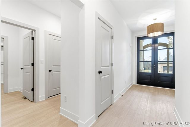 711 Lillian Way, Jeffersonville, IN 47130