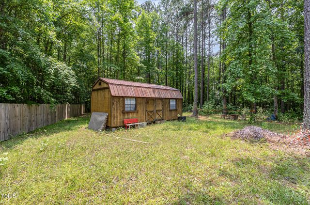 3304 Black Stallion Court, Zebulon, NC 27597