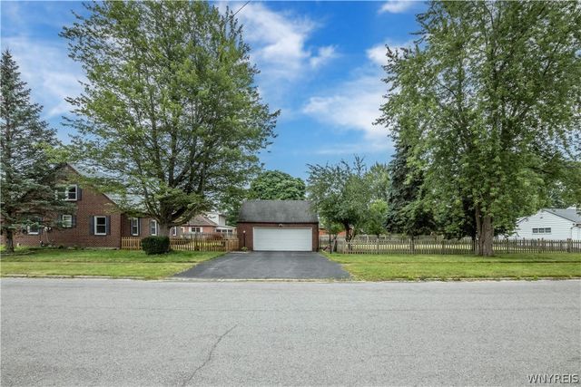 375 Beattie Avenue, Lockport City, NY 14094