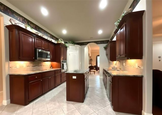 3805 Harrogate Drive, Norman, OK 73072