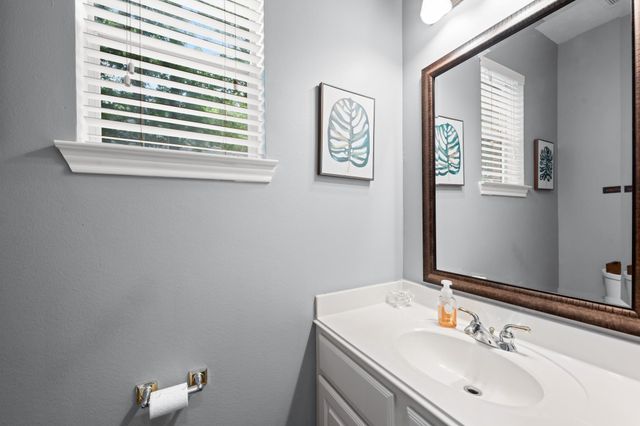 59 N Bluff Creek Circle, The Woodlands, TX 77382
