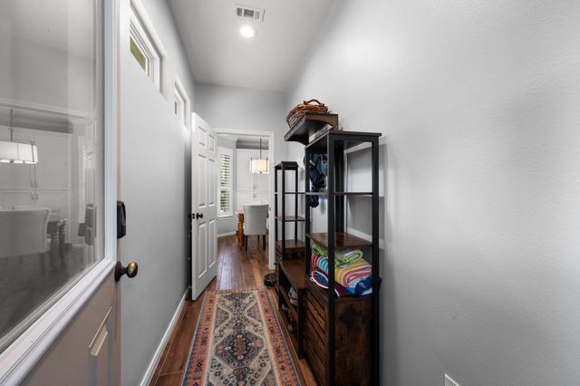 59 N Bluff Creek Circle, The Woodlands, TX 77382