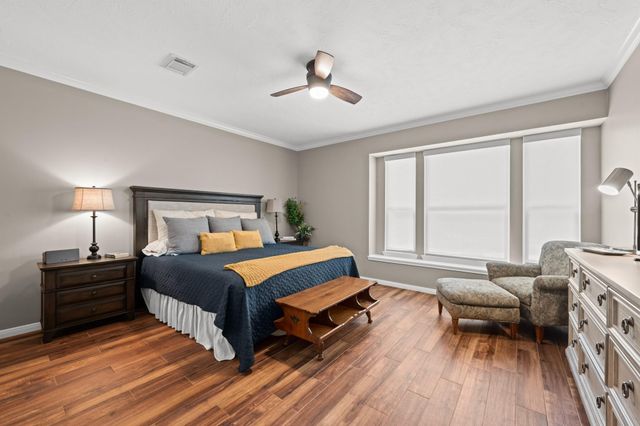 59 N Bluff Creek Circle, The Woodlands, TX 77382