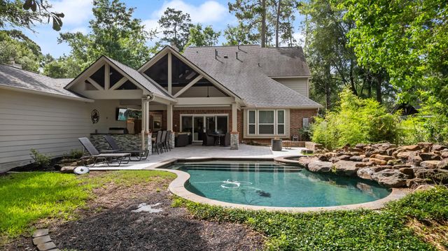 59 N Bluff Creek Circle, The Woodlands, TX 77382