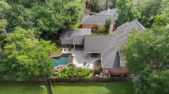 59 N Bluff Creek Circle, The Woodlands, TX 77382