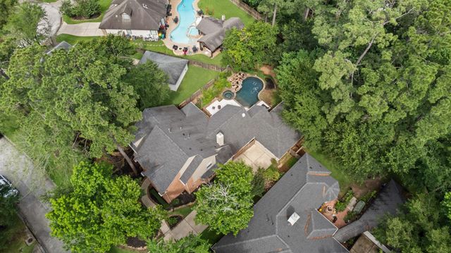 59 N Bluff Creek Circle, The Woodlands, TX 77382