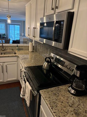 6989 Boulder Pointe Drive, Washington Twp, MI 48094
