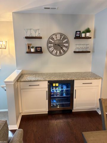 6989 Boulder Pointe Drive, Washington Twp, MI 48094