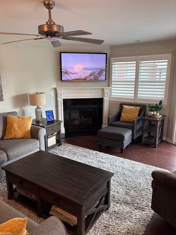 6989 Boulder Pointe Drive, Washington Twp, MI 48094