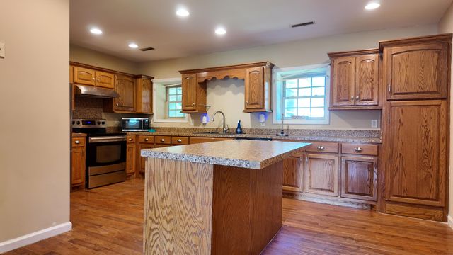 463 Old Moncks Corner, Goose Creek, SC 29445