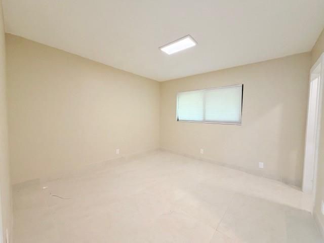 53 NE 16th Place, Fort Lauderdale, FL 33305