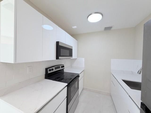 53 NE 16th Place, Fort Lauderdale, FL 33305