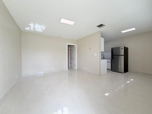 53 NE 16th Place, Fort Lauderdale, FL 33305