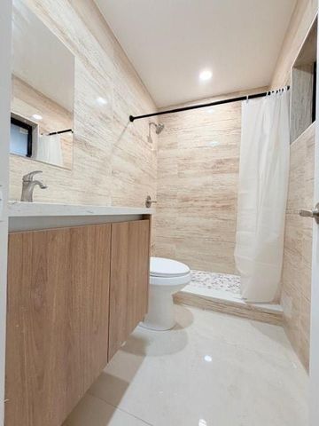 53 NE 16th Place, Fort Lauderdale, FL 33305