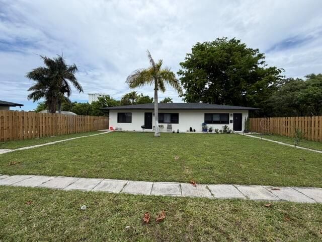 53 NE 16th Place, Fort Lauderdale, FL 33305