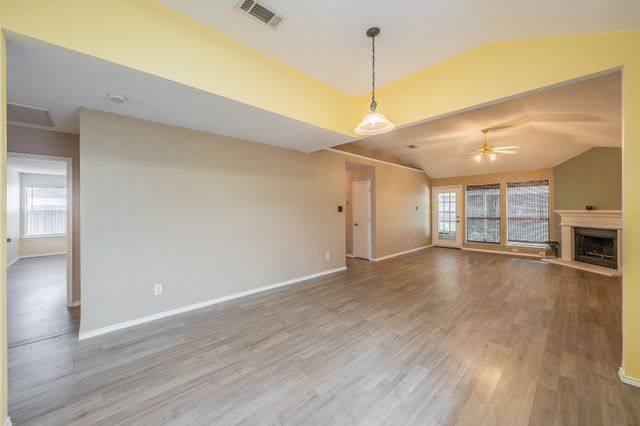 10212 Brea Canyon Road, Fort Worth, TX 76108