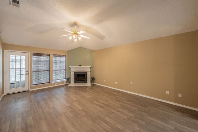 10212 Brea Canyon Road, Fort Worth, TX 76108