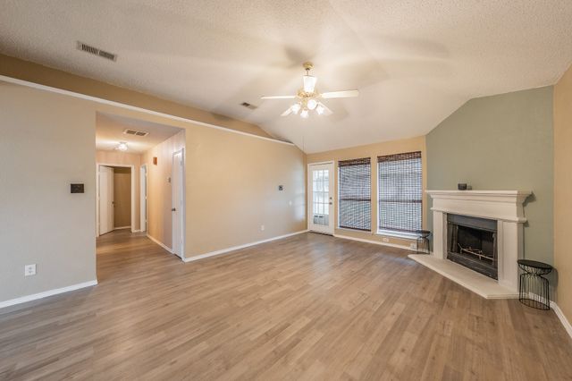 10212 Brea Canyon Road, Fort Worth, TX 76108