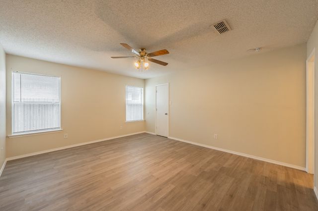10212 Brea Canyon Road, Fort Worth, TX 76108