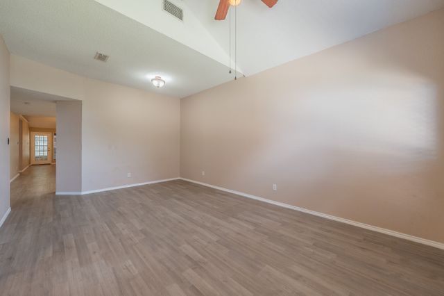 10212 Brea Canyon Road, Fort Worth, TX 76108